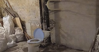 Демонтаж сантехкабины в панельном доме - цена от 1022 рублей | Сварной-Пнз